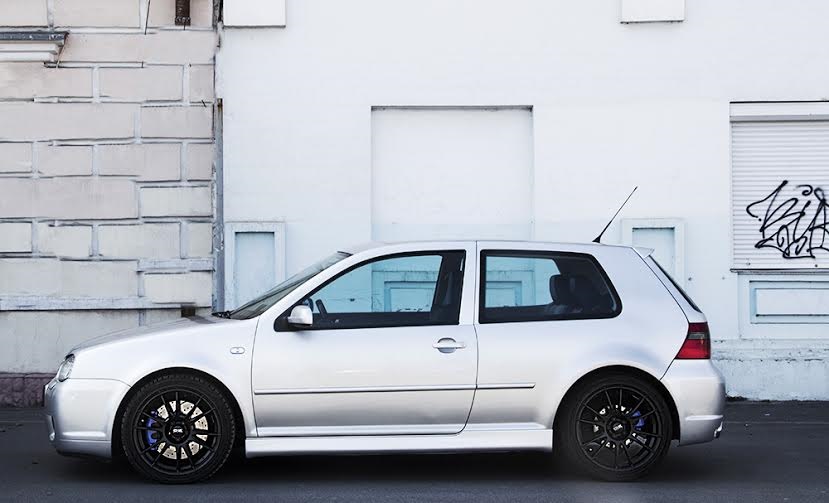 OZ Racing Ultraleggera ; — )) 1