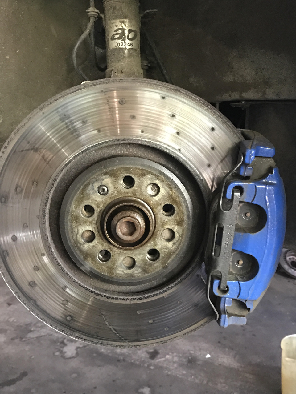 Продаю стокові гальма R32 2