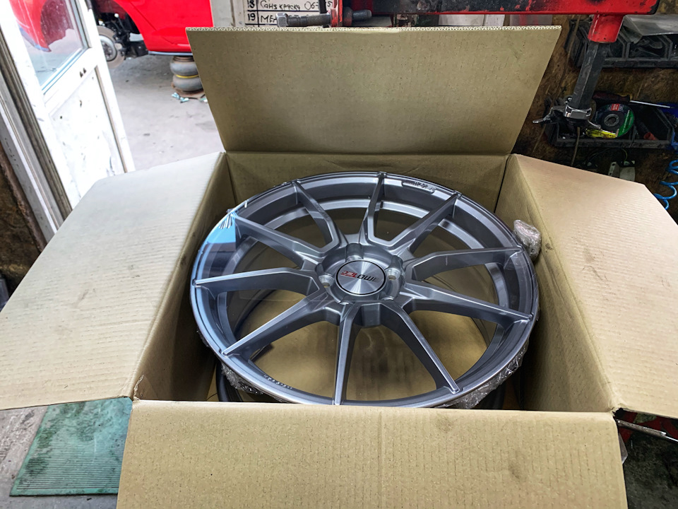 Motec R18 | 8.3 кг 2