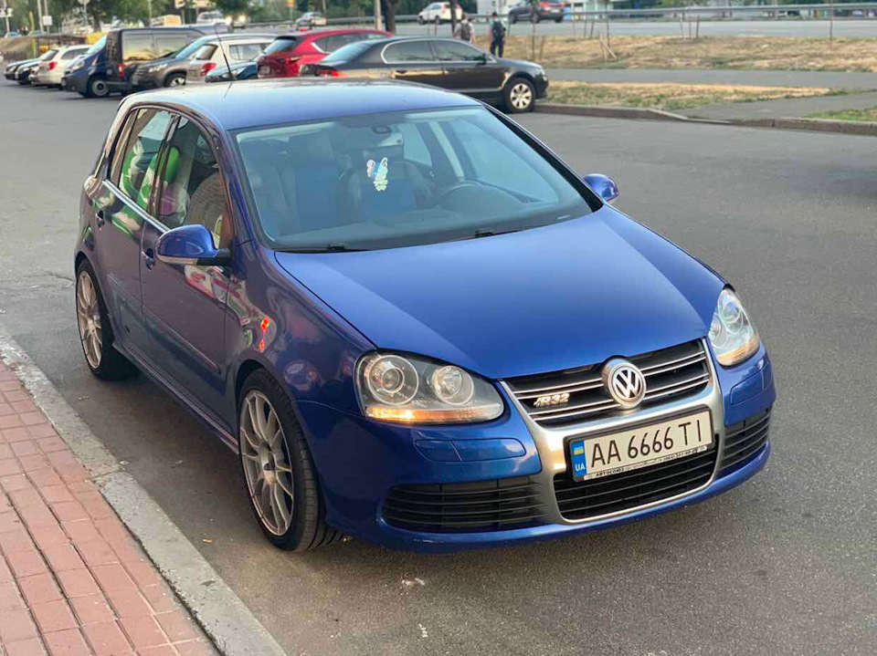VW Golf R32 mk5 у продаж 1