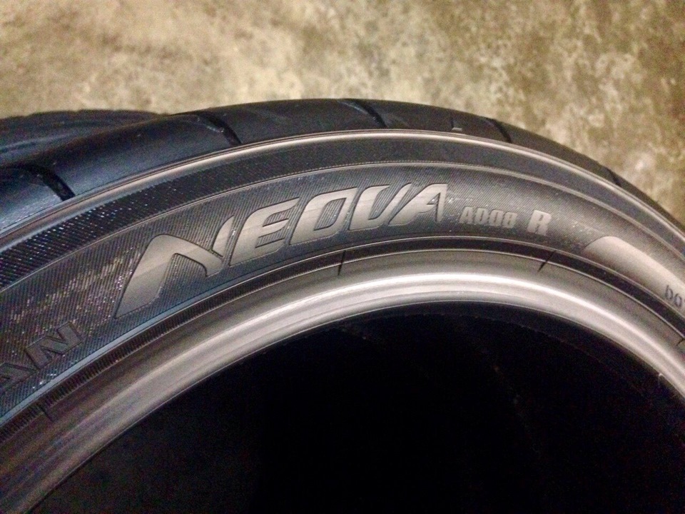 Oz Ultraleggera + Advan Neova AD08 R 5