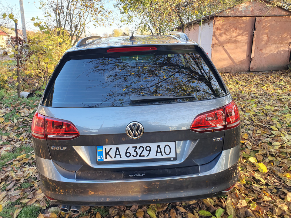 Бічні спойлери на заднє скло у кольорі Carbon Golf 7 3
