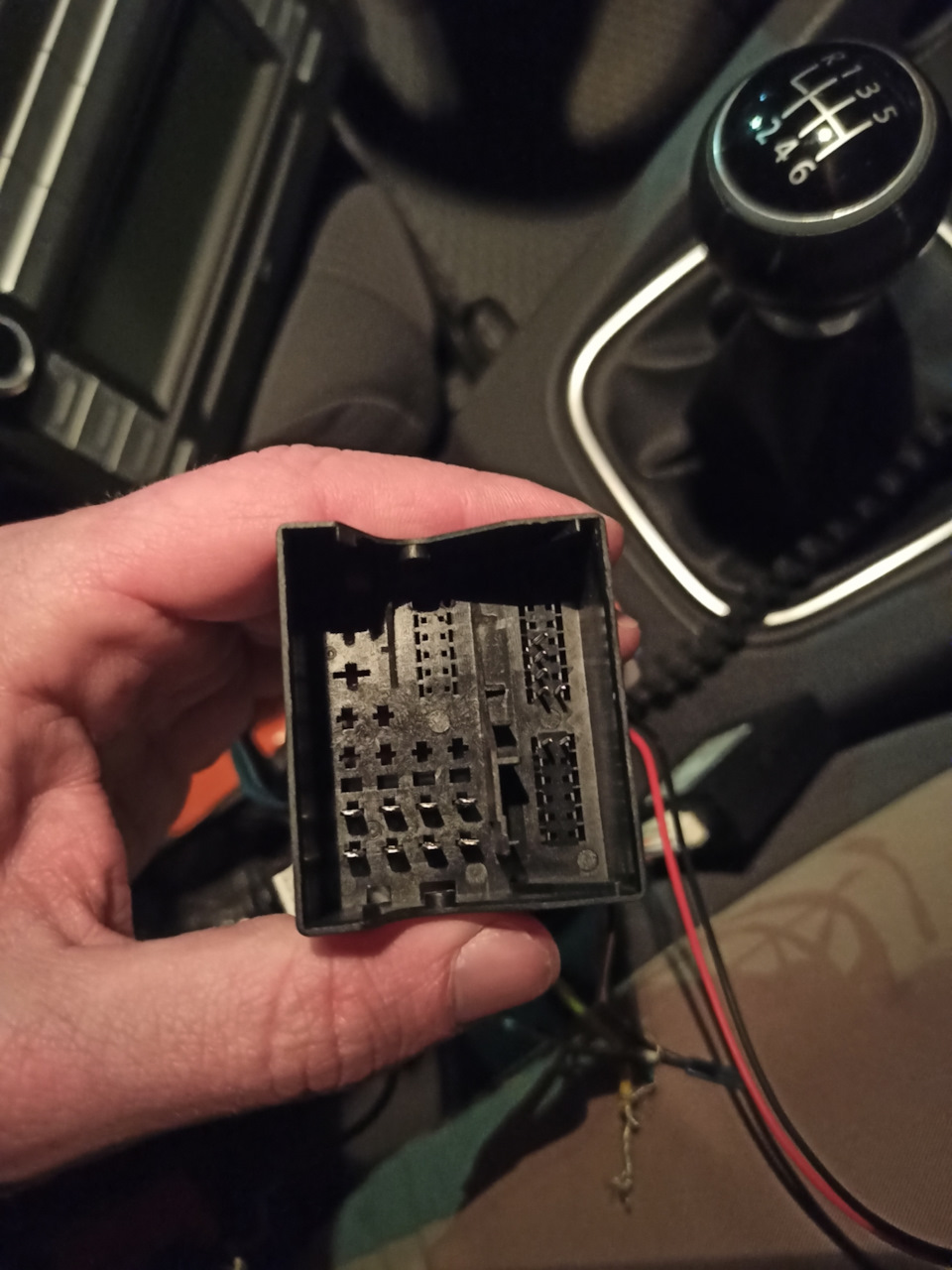 Заміна ГУ RCD300 на Teyes CC2 2/32 MQB на платформу PQ без перехідника 3