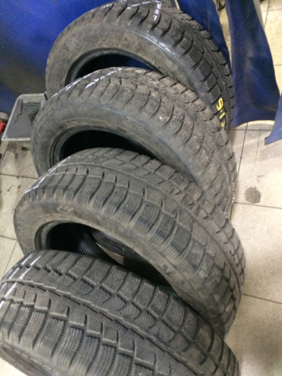 гума зима 205/55/R16 4