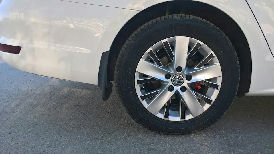 Шини 205/60 R16