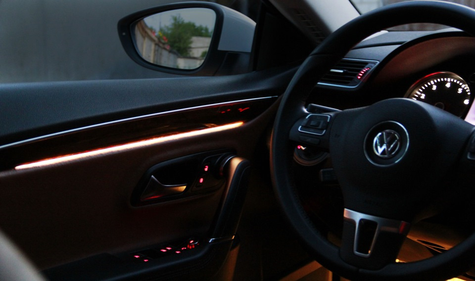 Реалізація ambient door light у Golf 6 1