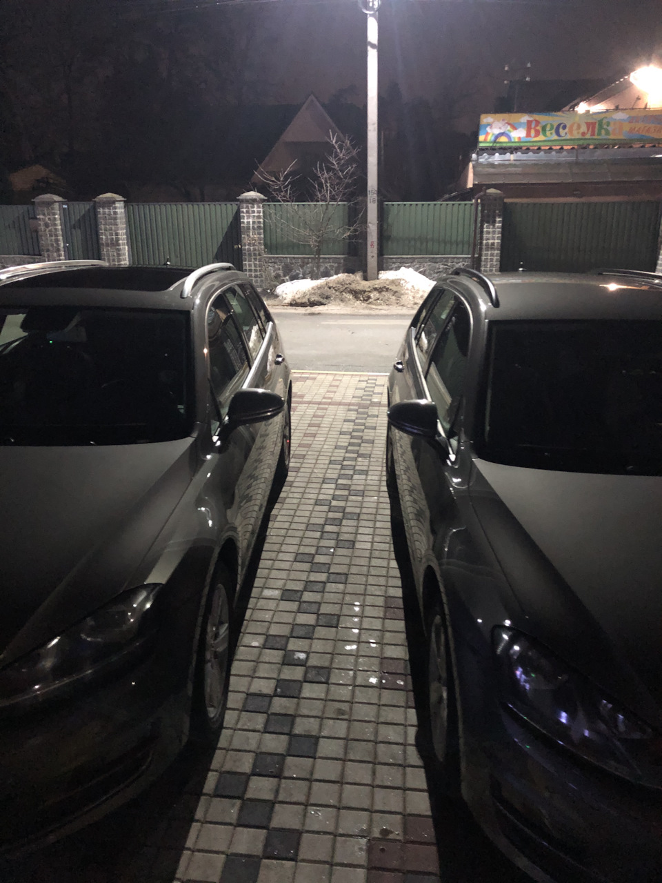 Зустрілися Golf і Golf😀 Що краще 1.6tdi(5мкпп) Highline або 2.0tdi Comfortline(DSG)? 2