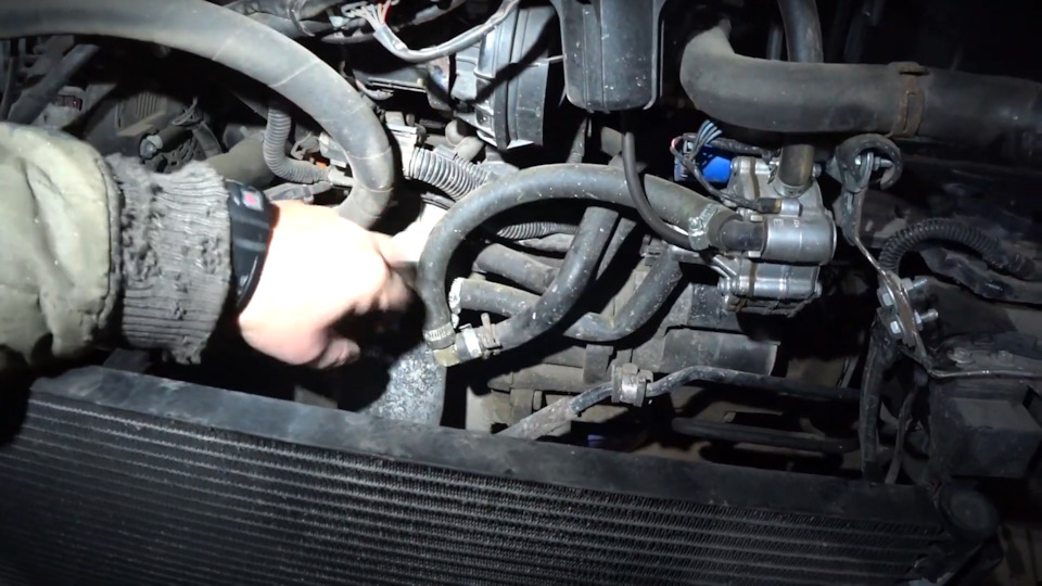 Встановлення передпускового підігрівача VVKB на VW Golf 4 1