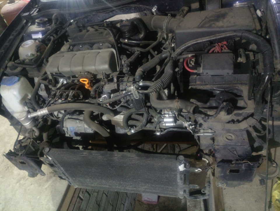 Заміна радіатора VW Golf 4 2