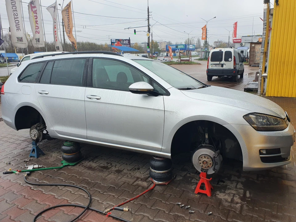 Шиномонтаж під дощем з -2)