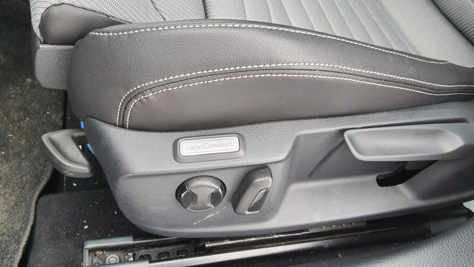 Заміна штатних сидінь_на ErgoComfort R-Line 1