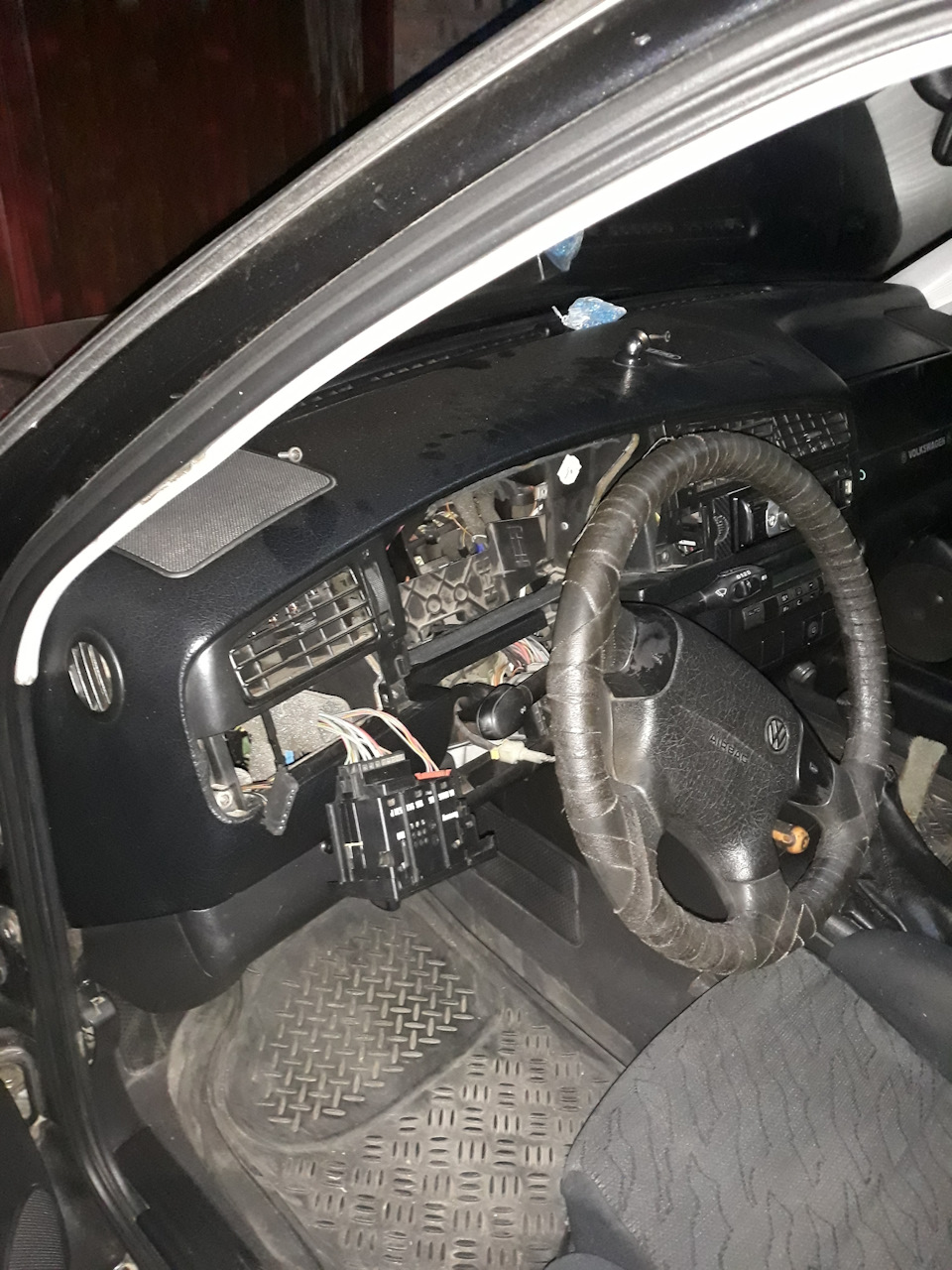Новий дизайн приладової панелі Golf 3 3