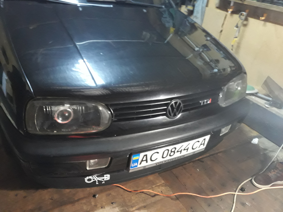 Оптика (фари) лінзовані Volkswagen Golf 3 5
