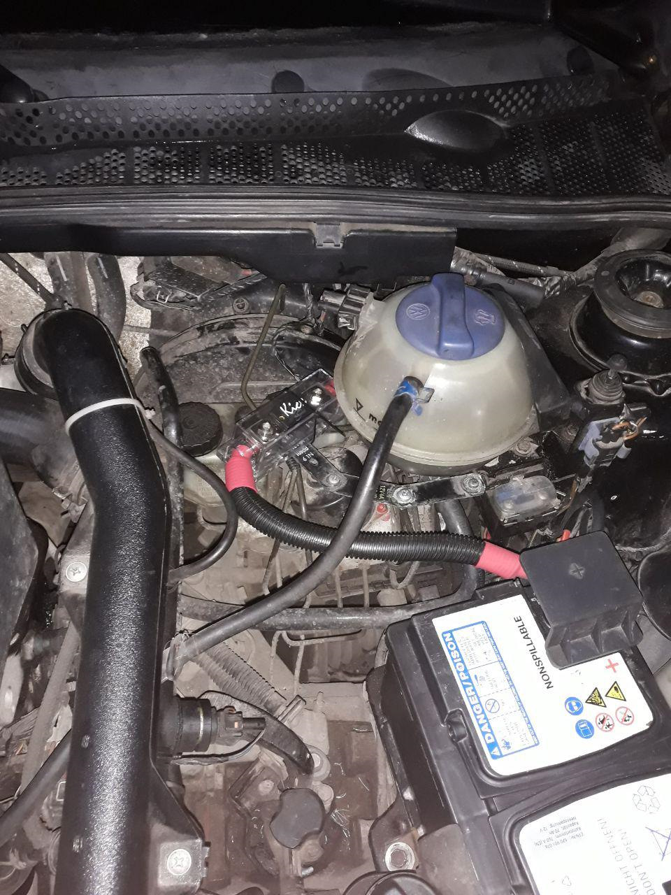 Установка автозвуку сабвуфер+ підсилювач GOLF 3 5