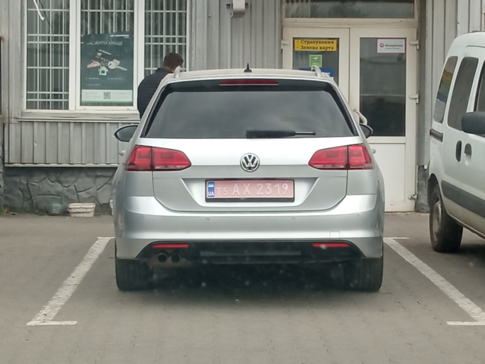 Близнюк, але не зовсім, зустріч R-Line. 3