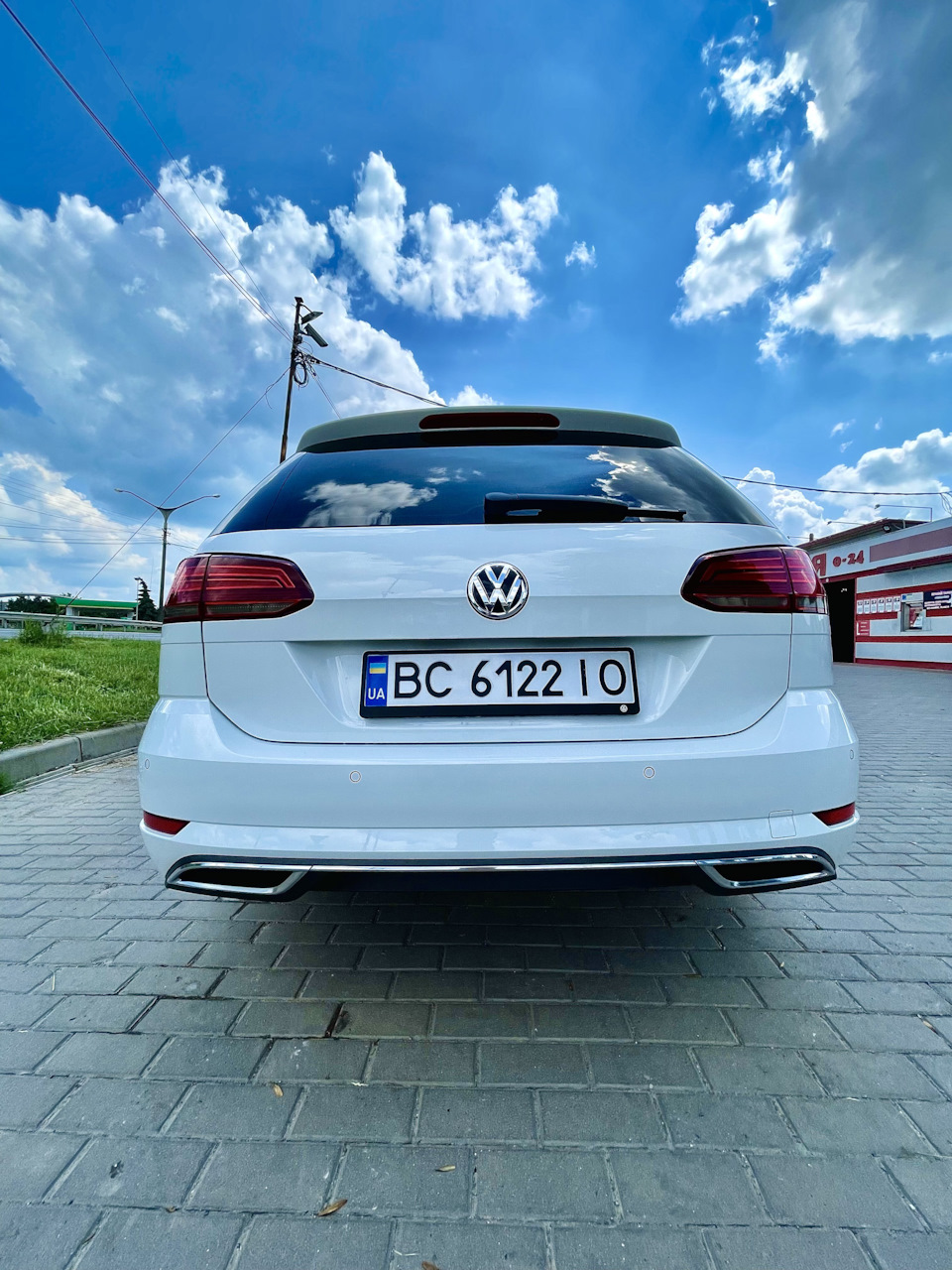 Змінивши рамки номерів на оригінальні VW 2