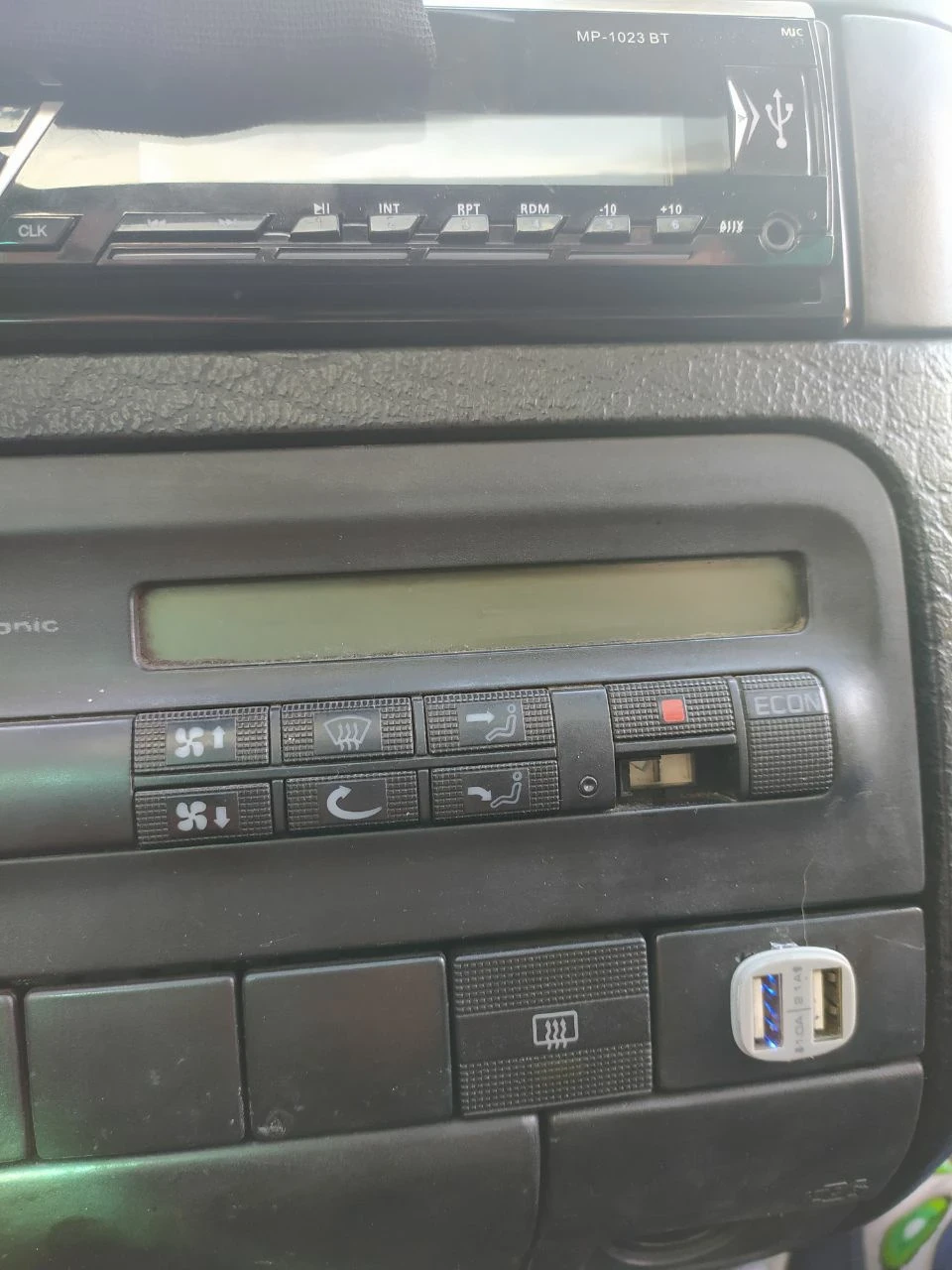 USB заряджання в заглушці