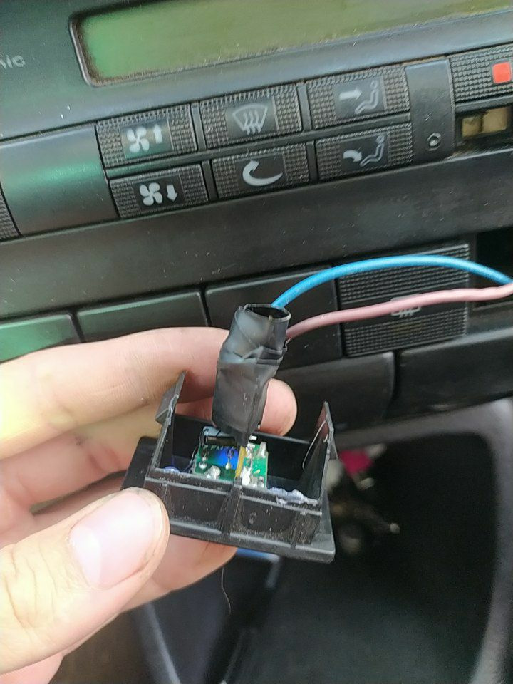 USB заряджання в заглушці 2