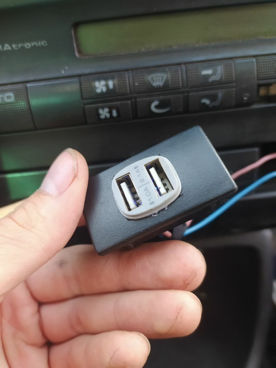 USB заряджання в заглушці 3