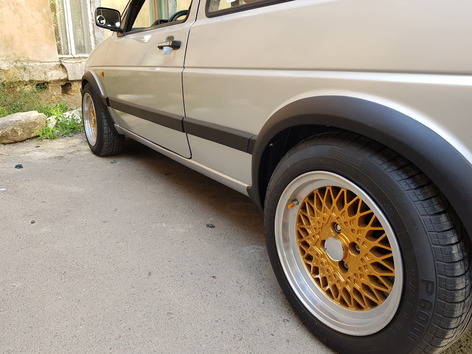Вже на койлах і одяг накладки. 3