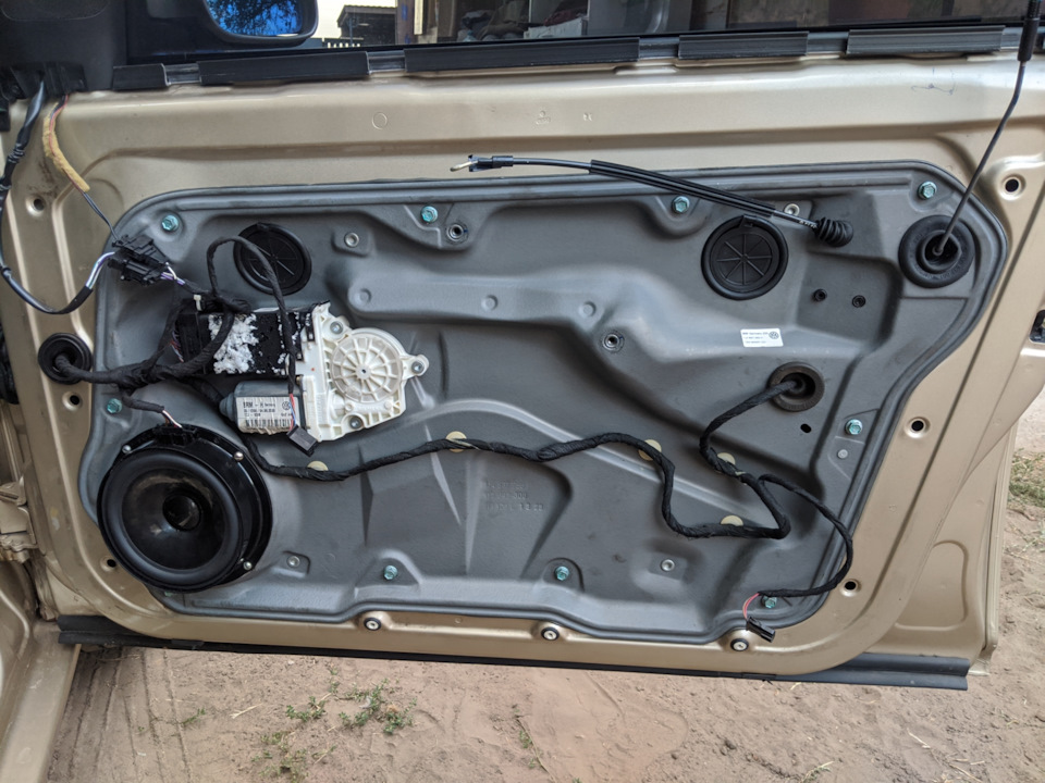 Fender мені у двері + віброізоляція Acoustics. Golf 4 4