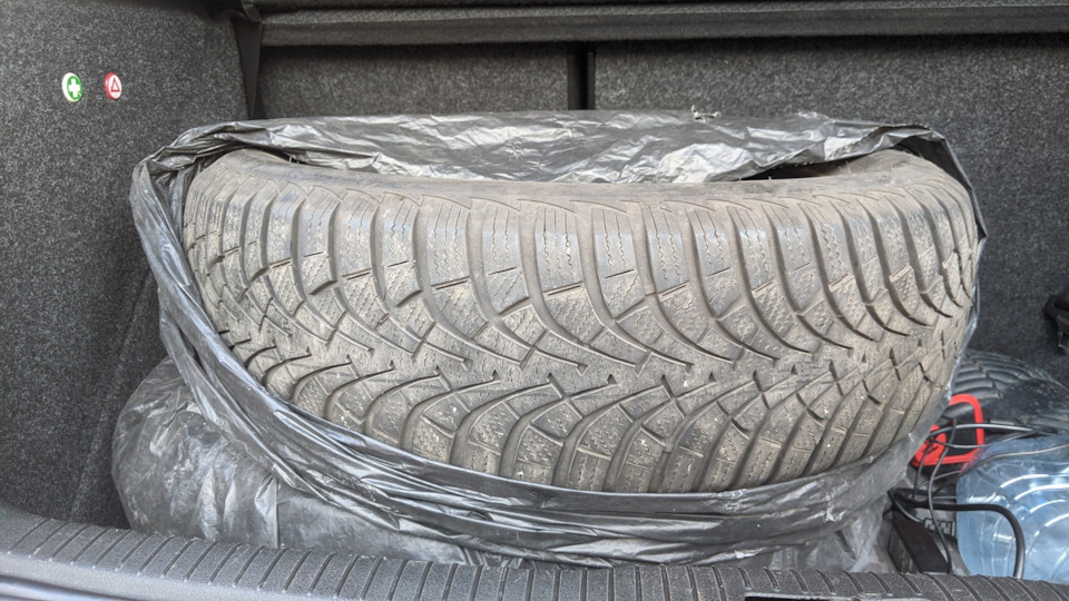 До зими готовий. Нова АКБ, Нова пара шин Goodyear 195/65/R15 4