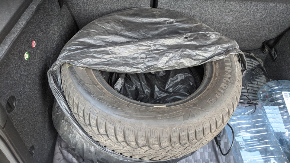 До зими готовий. Нова АКБ, Нова пара шин Goodyear 195/65/R15 1