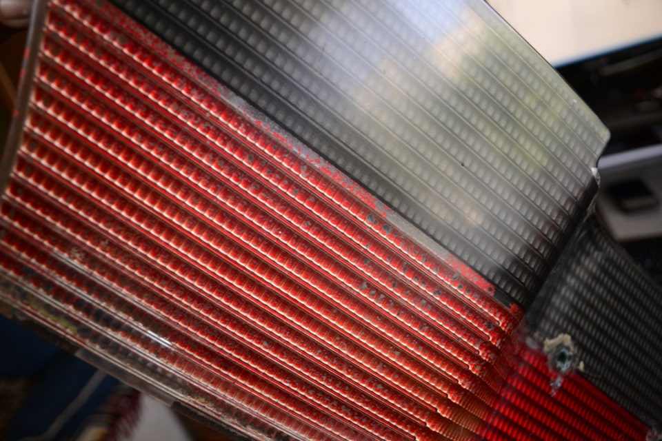 Бленда Hella red black 3