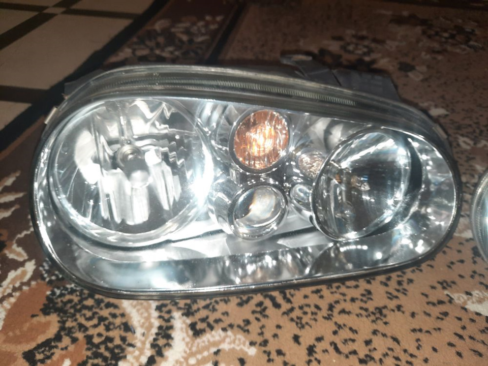 Фари на Гольф 4 DJ AUTO 4