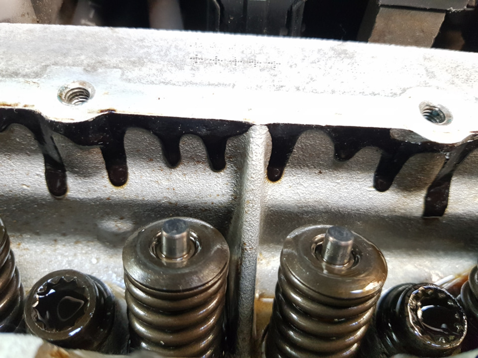 Заміна герметика кришки ГБЦ Гольф 4 1.6 16v ATN 4