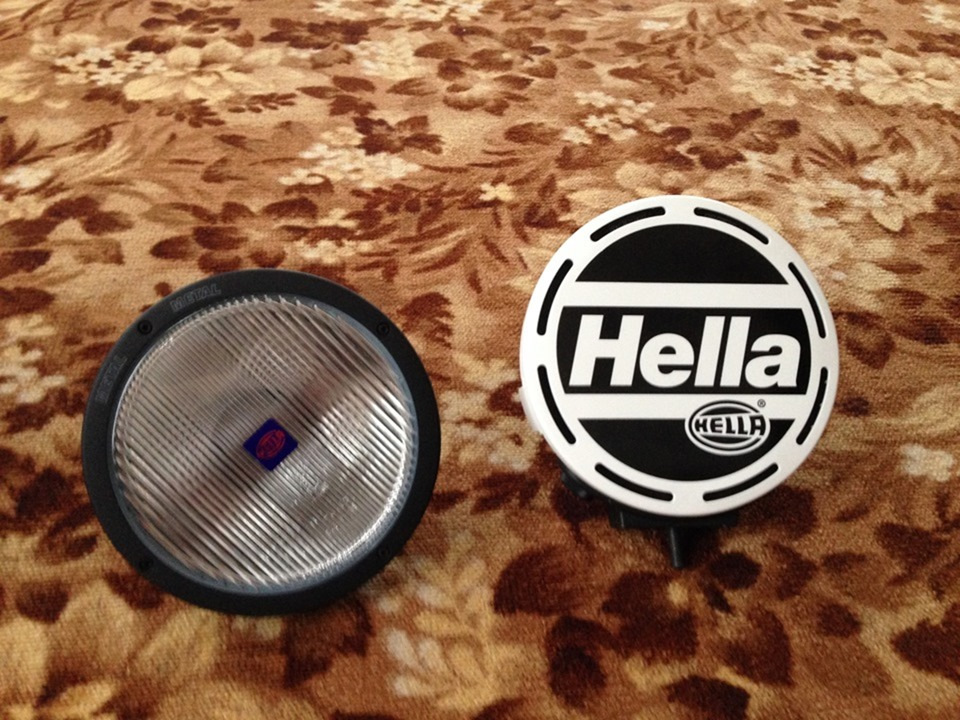 Почав часткове фарбування та де можна купити накладки Hella. 2