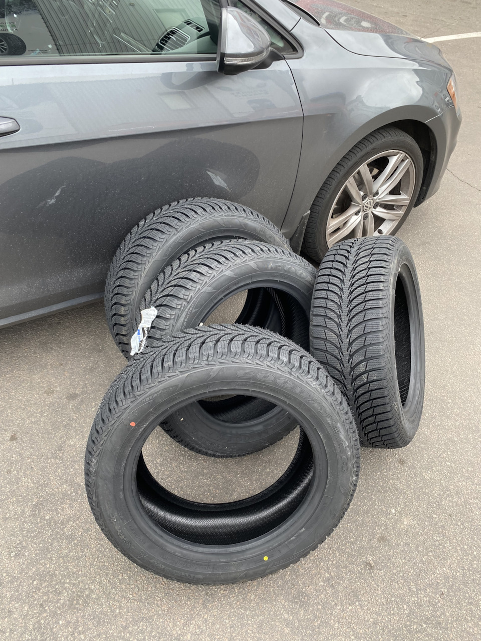 Зимові тапки Goodyear та послуга зберігання гуми 1