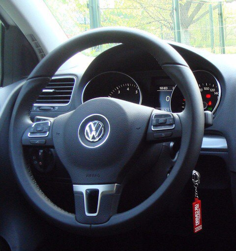 Руль GTi mk7(або як я кинувся з кнопками). 1