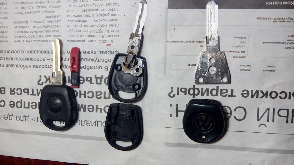 Змінюємо личинки дверних ручок і не маючи знімач змінюємо замок (варіант якщо змінювався рульовий вал і немає зривних болтів) 1