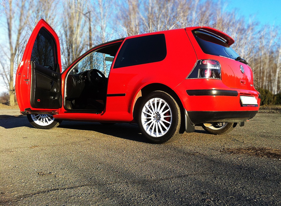 Зі сльозами на очах ПРОДАЮ GOLF 4 1.4 V16 1