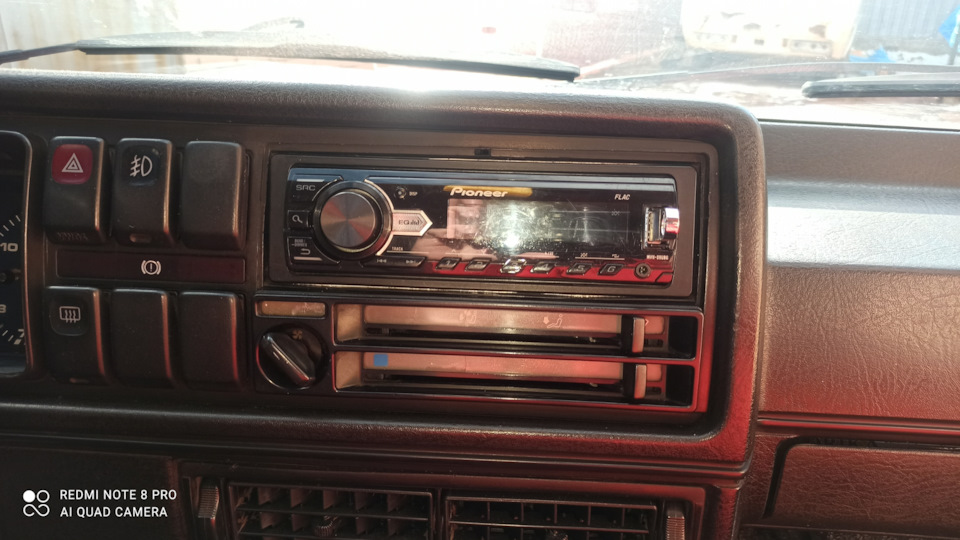 Магнітол Pioneer MVH-09UBG 4