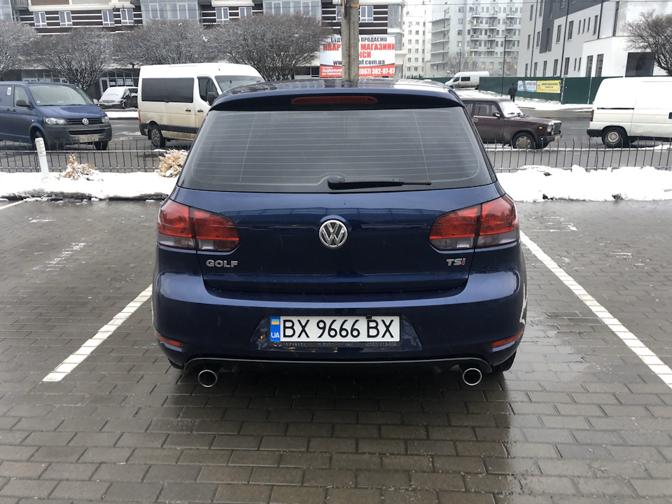 Бампер gti 1