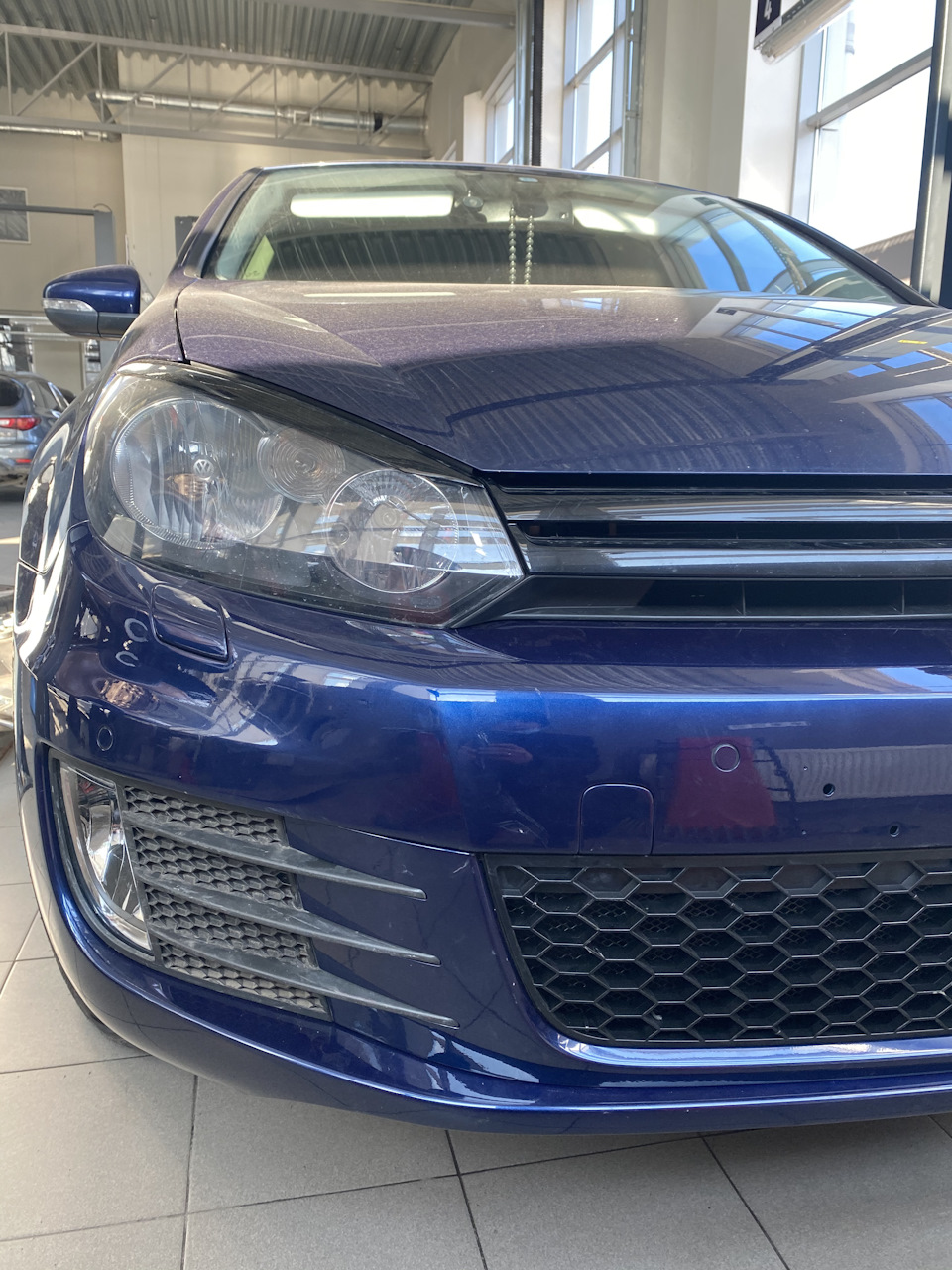 Передній бампер GTI 2