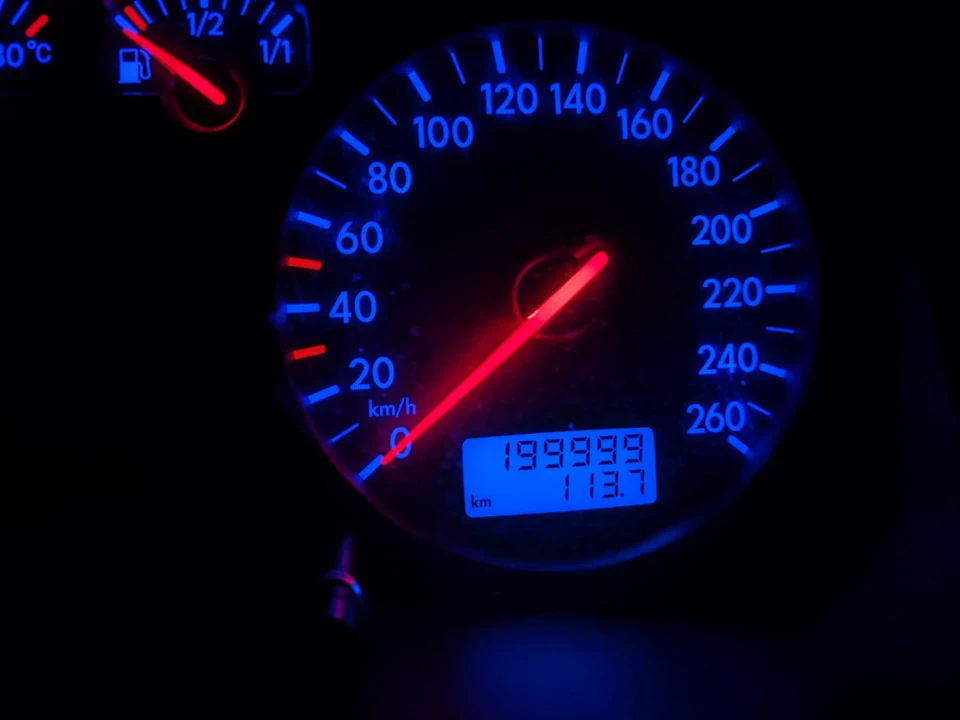 200000 тисяч або більше))