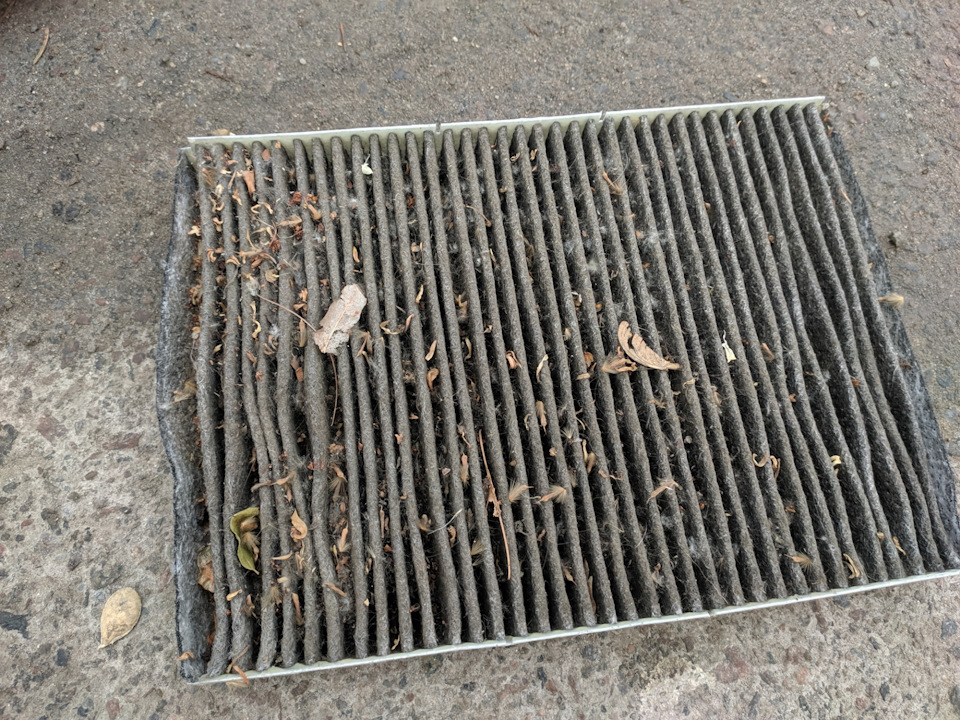 Заміна фільтра салону (Volkswagen Golf 4) 4
