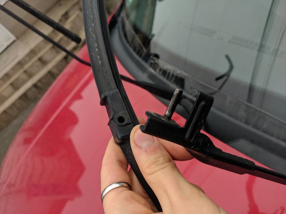 Заміна передніх дворників (Volkswagen Golf 4) 2