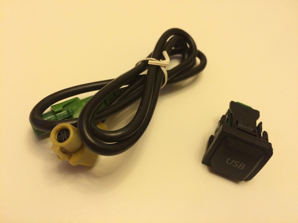 Прев'ю (RCD 330+, SET, USB, Gateway) 4