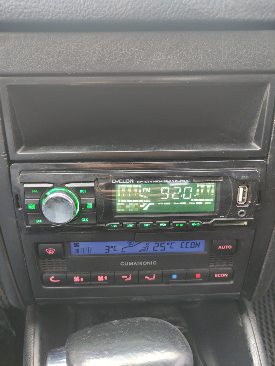 Почнемо з музики та ГУ Alpine ute - 92bt 2