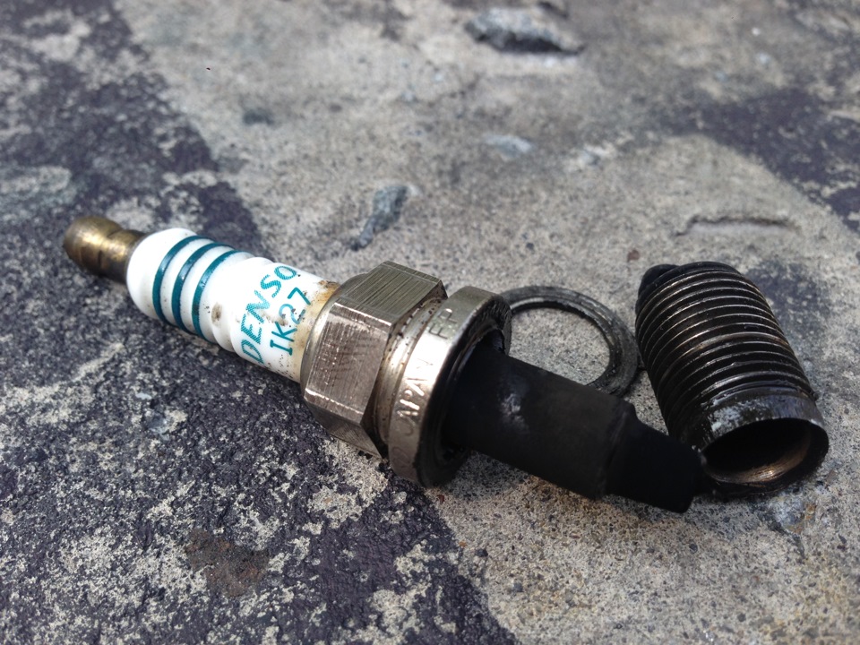 Підробка(fake) свічки запалювання Denso IK27 5