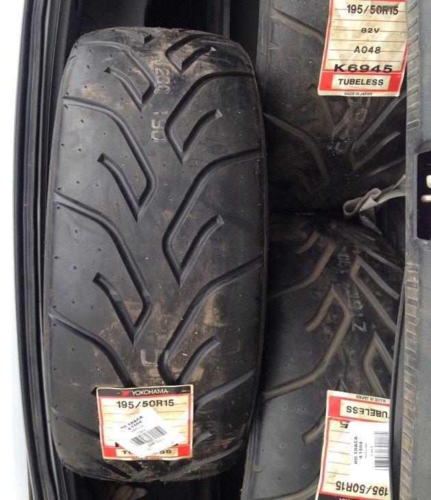 Yokohama Advan A048 215/45 R17 4