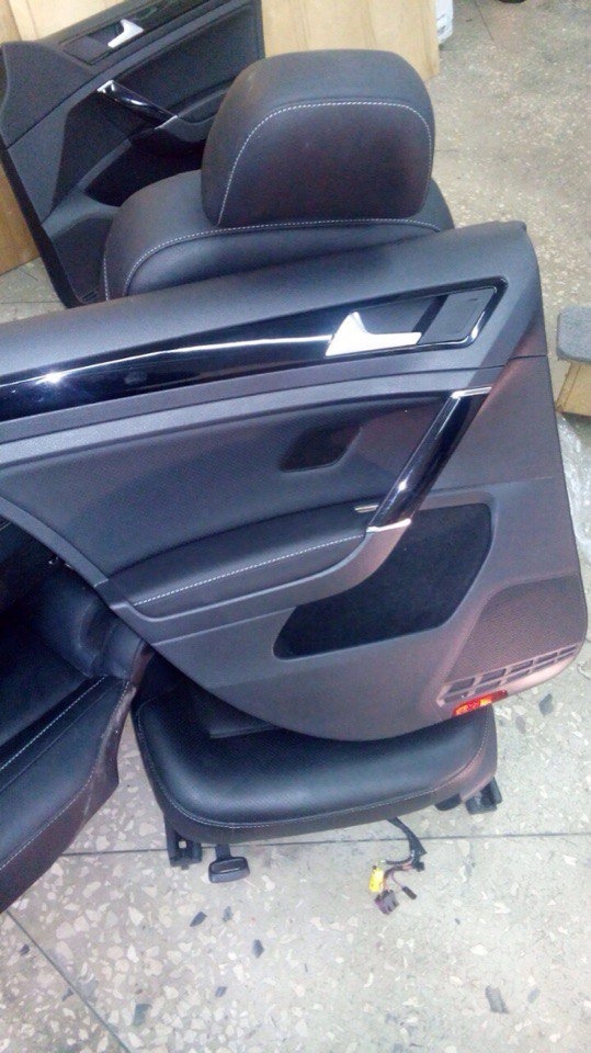 Продаю шкіряний салон на Golf 7 5