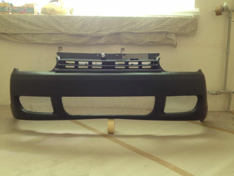 Бампер (репліка) R32 + Grill 2