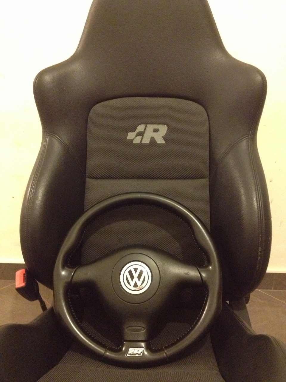 R32 Seats 1