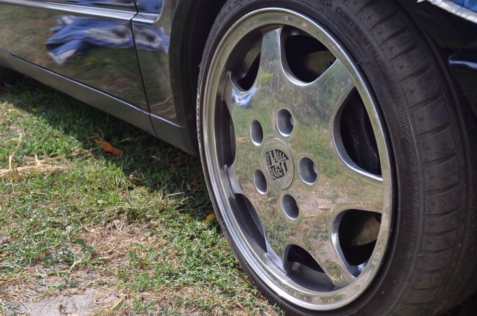 Продам пару гуму 165 40 16 та porsche d90 5