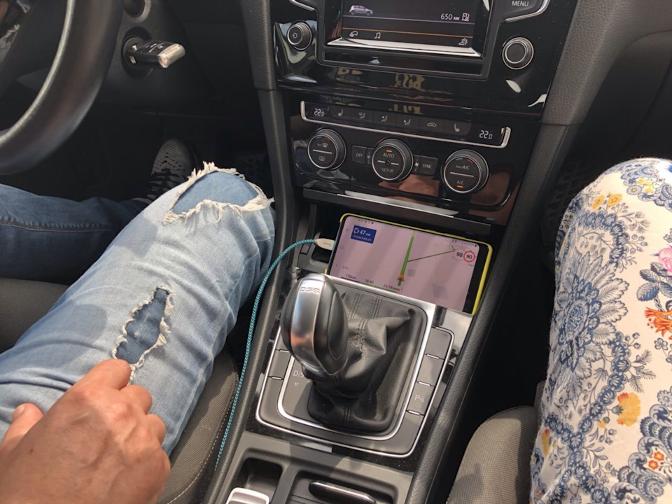 Штатне місце для Galaxy S10+ 1